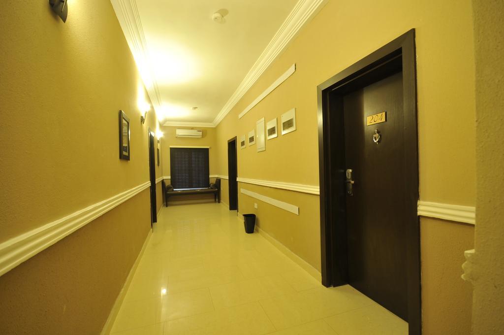 Sheer Luxury Apartments And Suites Абуджа Екстериор снимка