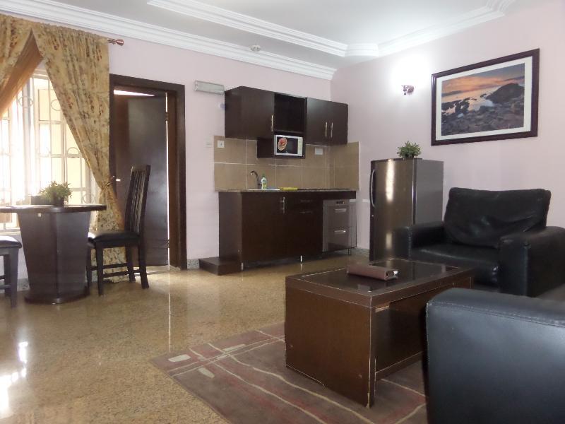 Sheer Luxury Apartments And Suites Абуджа Екстериор снимка