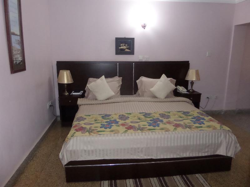Sheer Luxury Apartments And Suites Абуджа Екстериор снимка