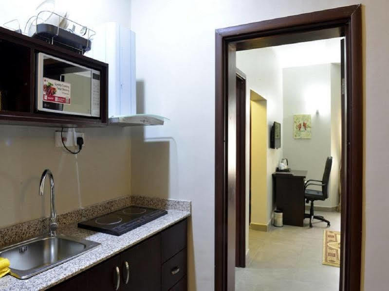 Sheer Luxury Apartments And Suites Абуджа Екстериор снимка
