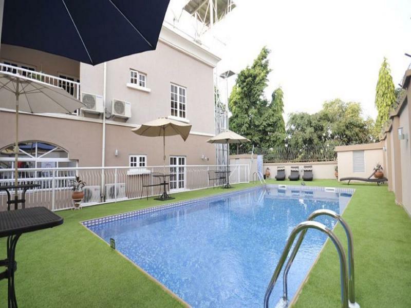 Sheer Luxury Apartments And Suites Абуджа Екстериор снимка